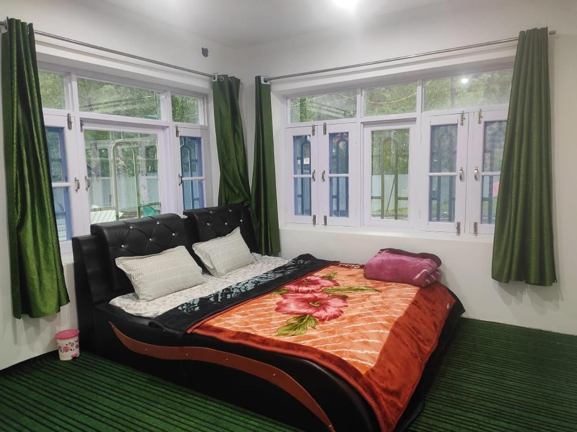 New Delight Hotel Kanzalwan Экстерьер фото